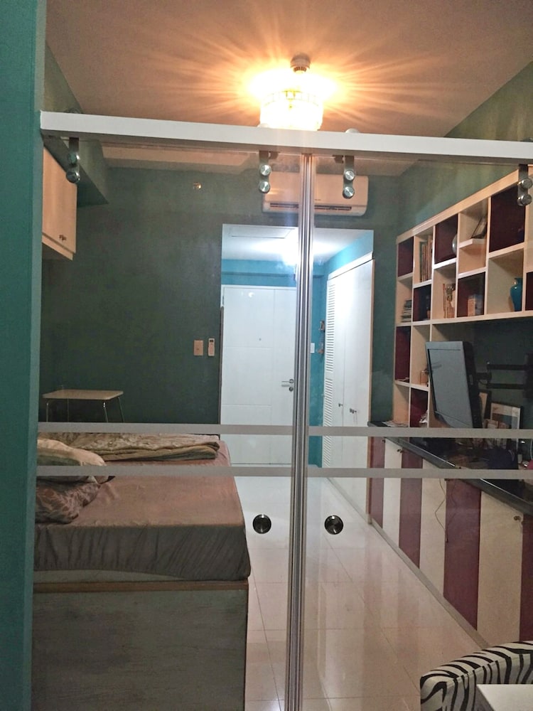 Tagaytay Condotel 9/36