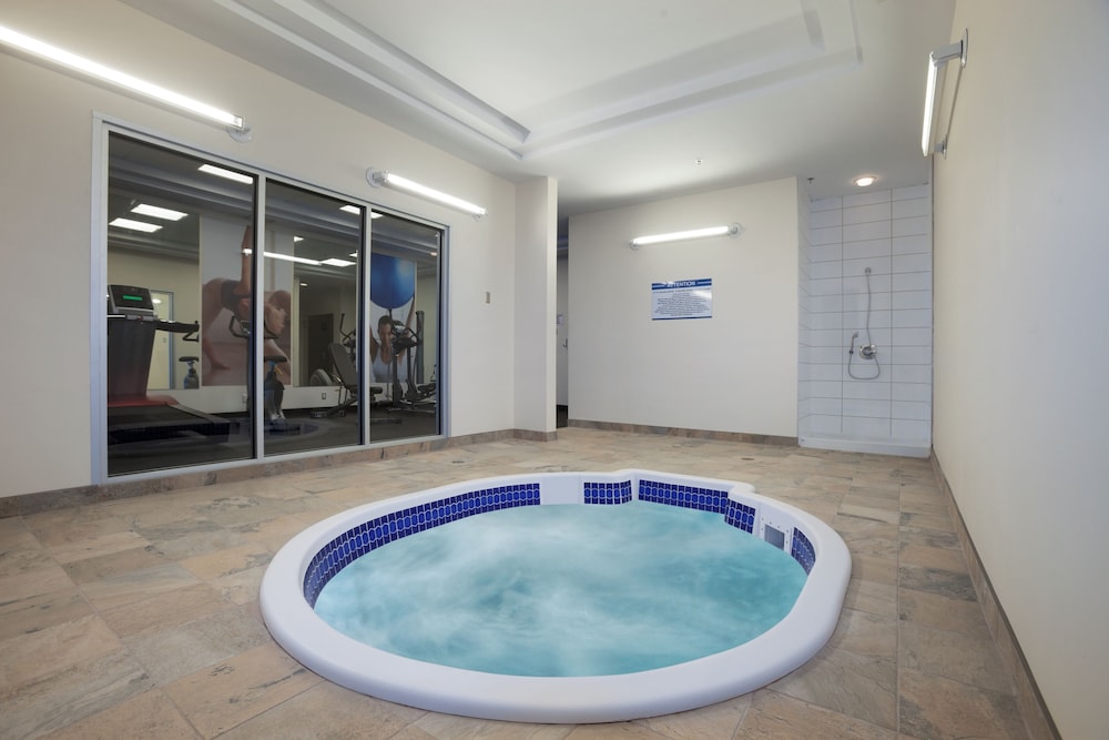swimming pool spa