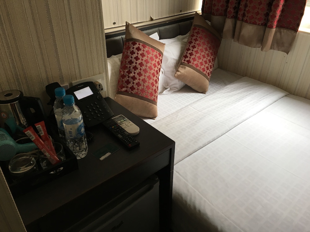 Seasons Hotel - Tsim Sha Tsui 27/57