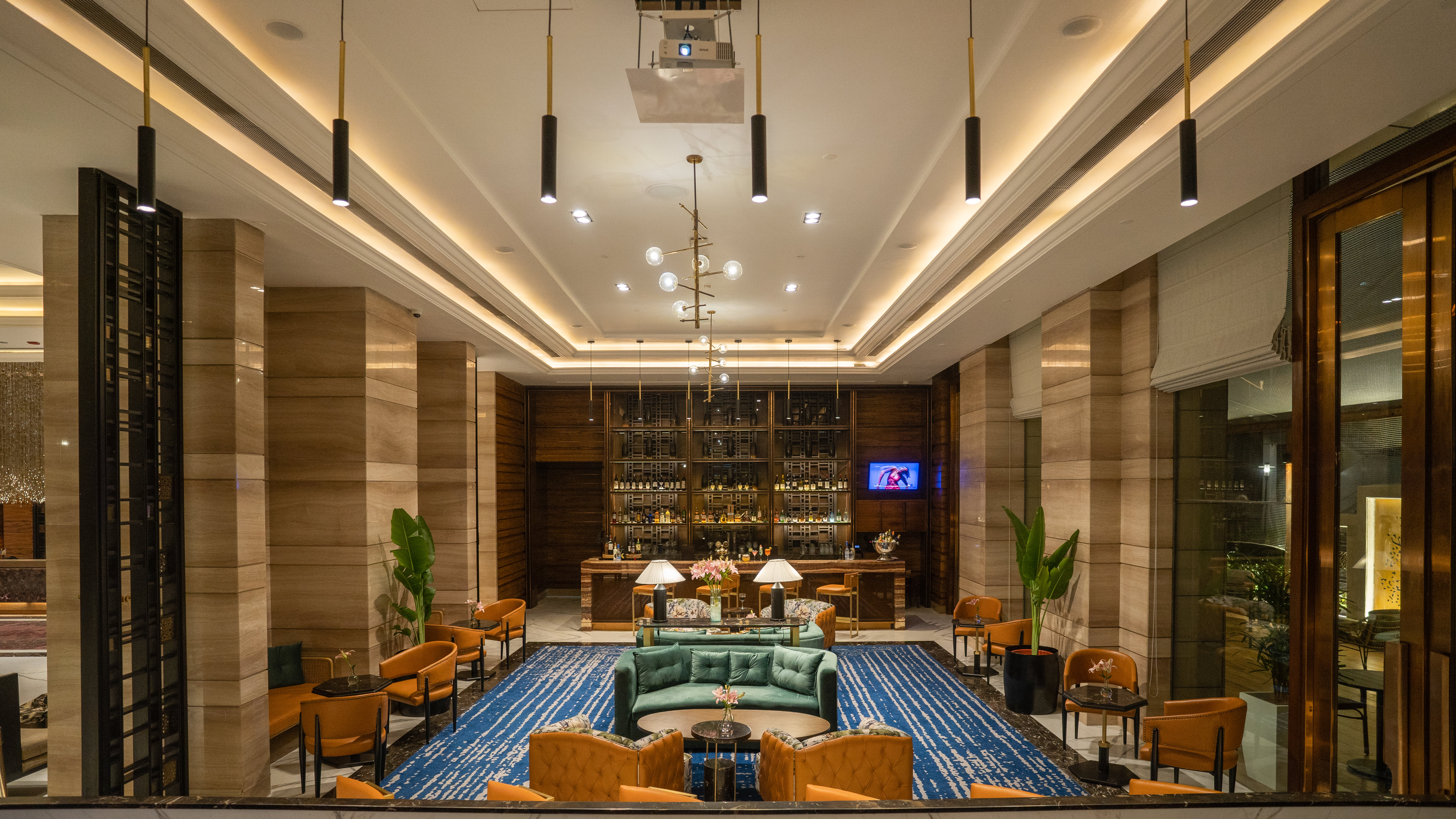 Crowne Plaza New Delhi Mayur Vihar Noida 43/64