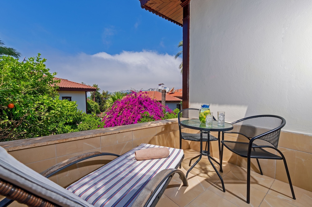 Dogan Hotel 62/72