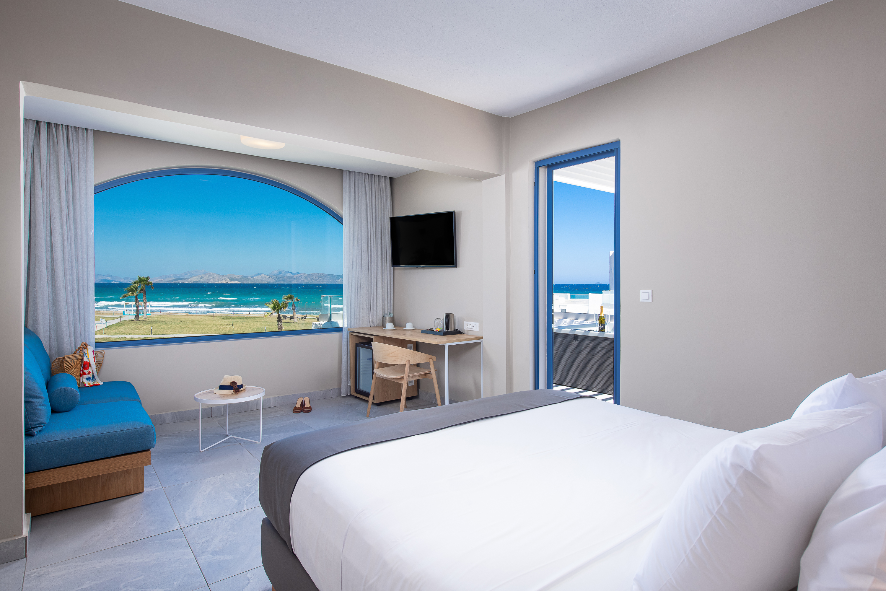 JUNIOR SUITE PLUNGE POOL PRIVATE TERRACE