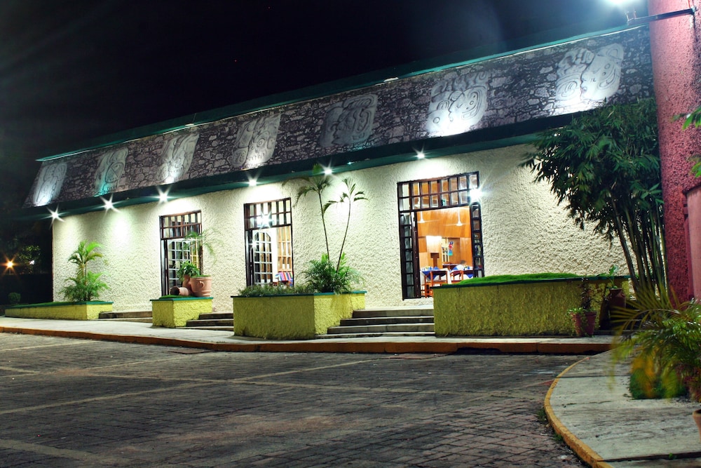 Plaza Palenque 13/69