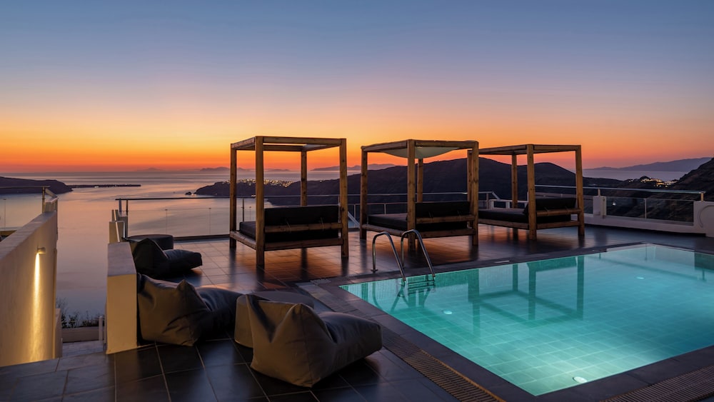Gizis Cliffside Suites 35/50
