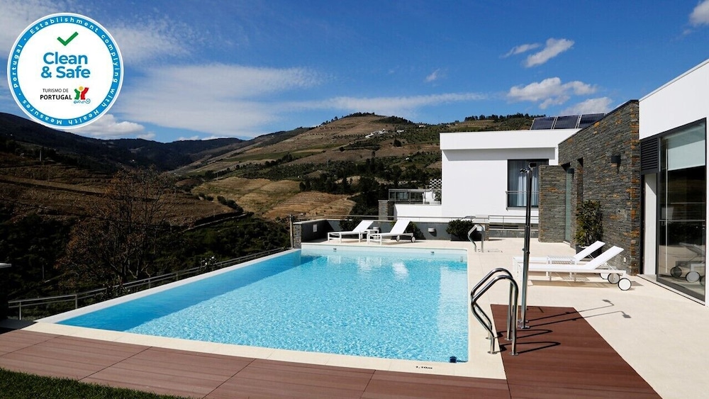 LBV HOUSE HOTEL 28/50