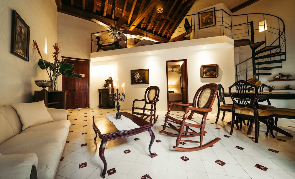 Alfiz Hotel Boutique 37/50