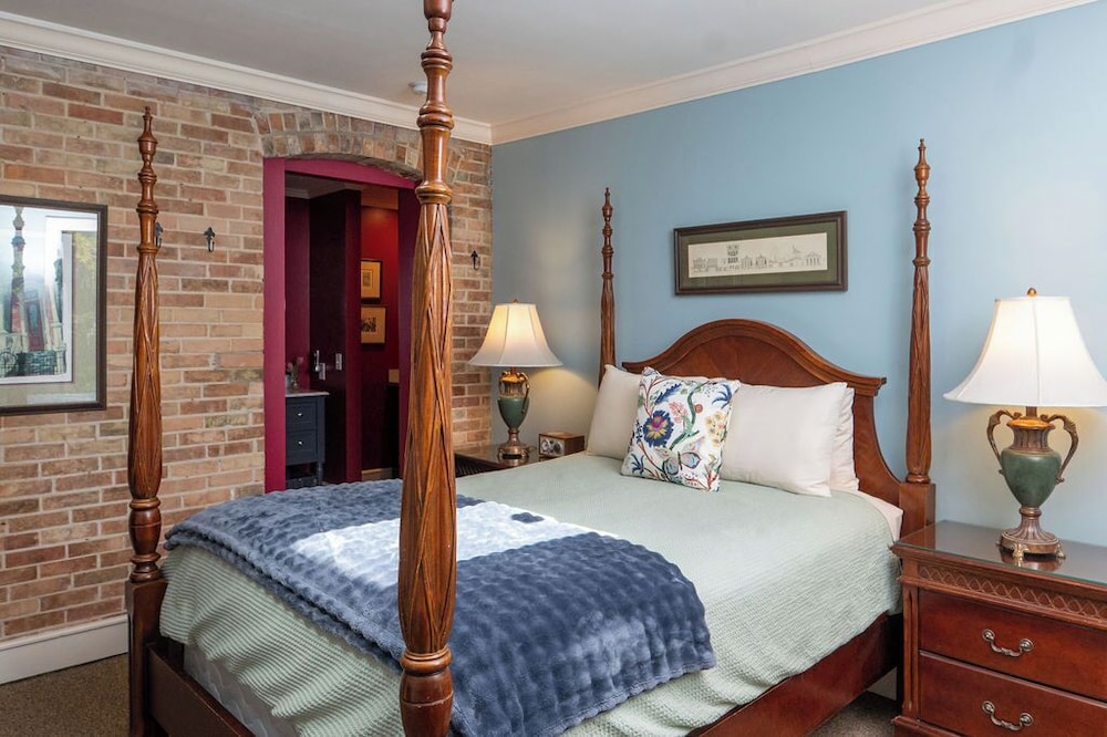 Hidden Garden Cottages Bed &amp; Breakfast 15/49