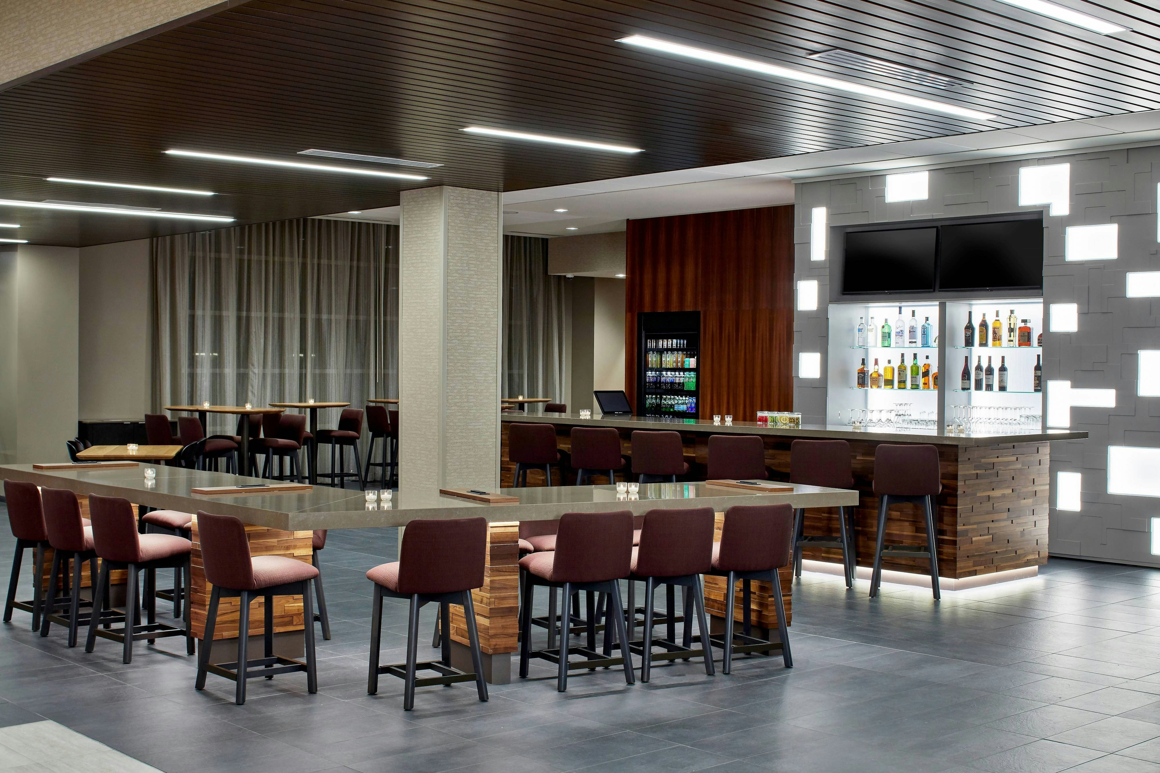 Courtyard by Marriott Albany Airport 14/19