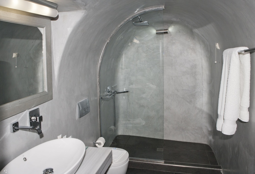 Anteliz Suites 74/74