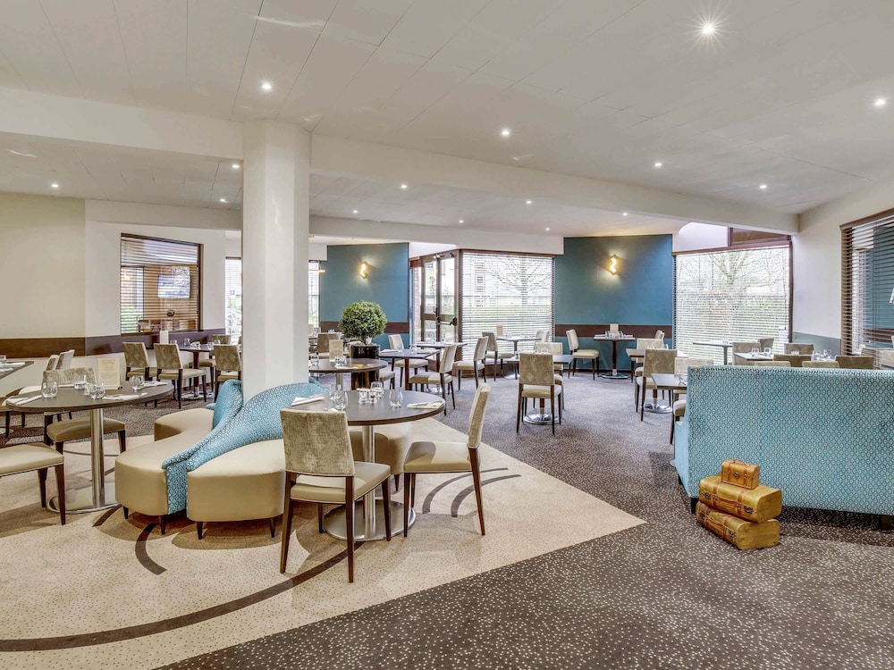 Mercure Maurepas Saint Quentin 53/70
