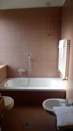 Room, Single