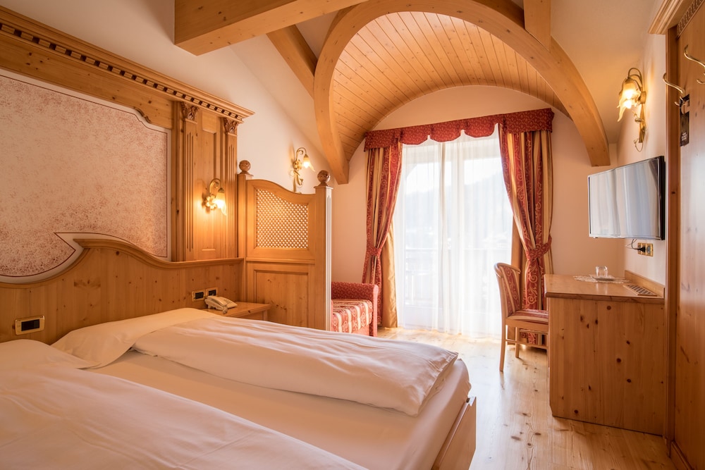 SUPERIOR, DOUBLE BED
