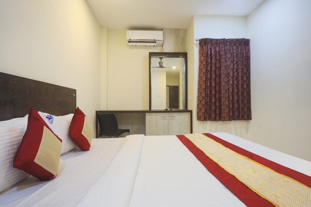 Balaji Residency 13/51