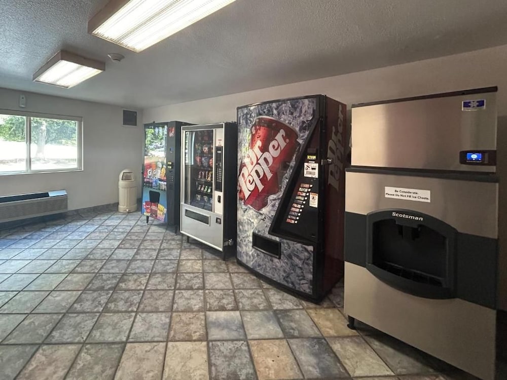 Studio6 Seattle, WA – Sea-Tac Airport South 7/31
