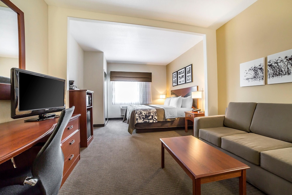 Sleep Inn and Suites Douglas, WY 27/39