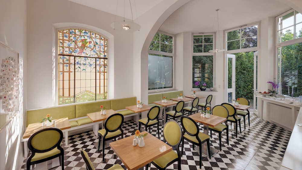 Villa Godesberg 26/36