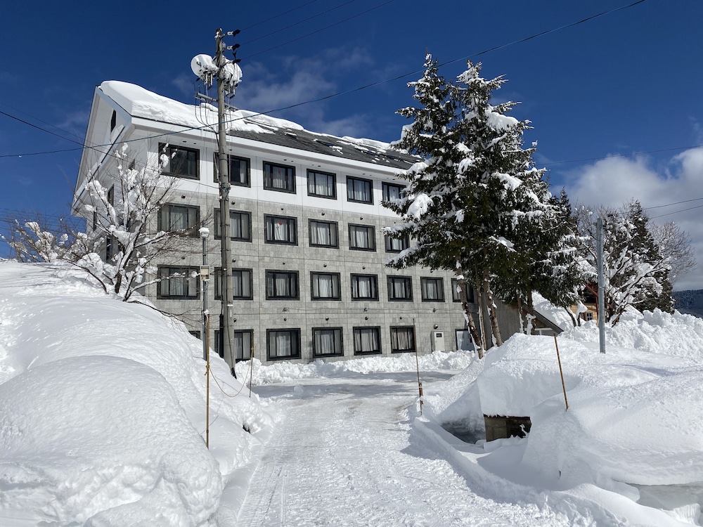 Condominium Hakuba Goryu 2/50