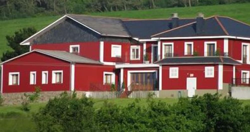 HOTEL RURAL SUQUIN 38/46