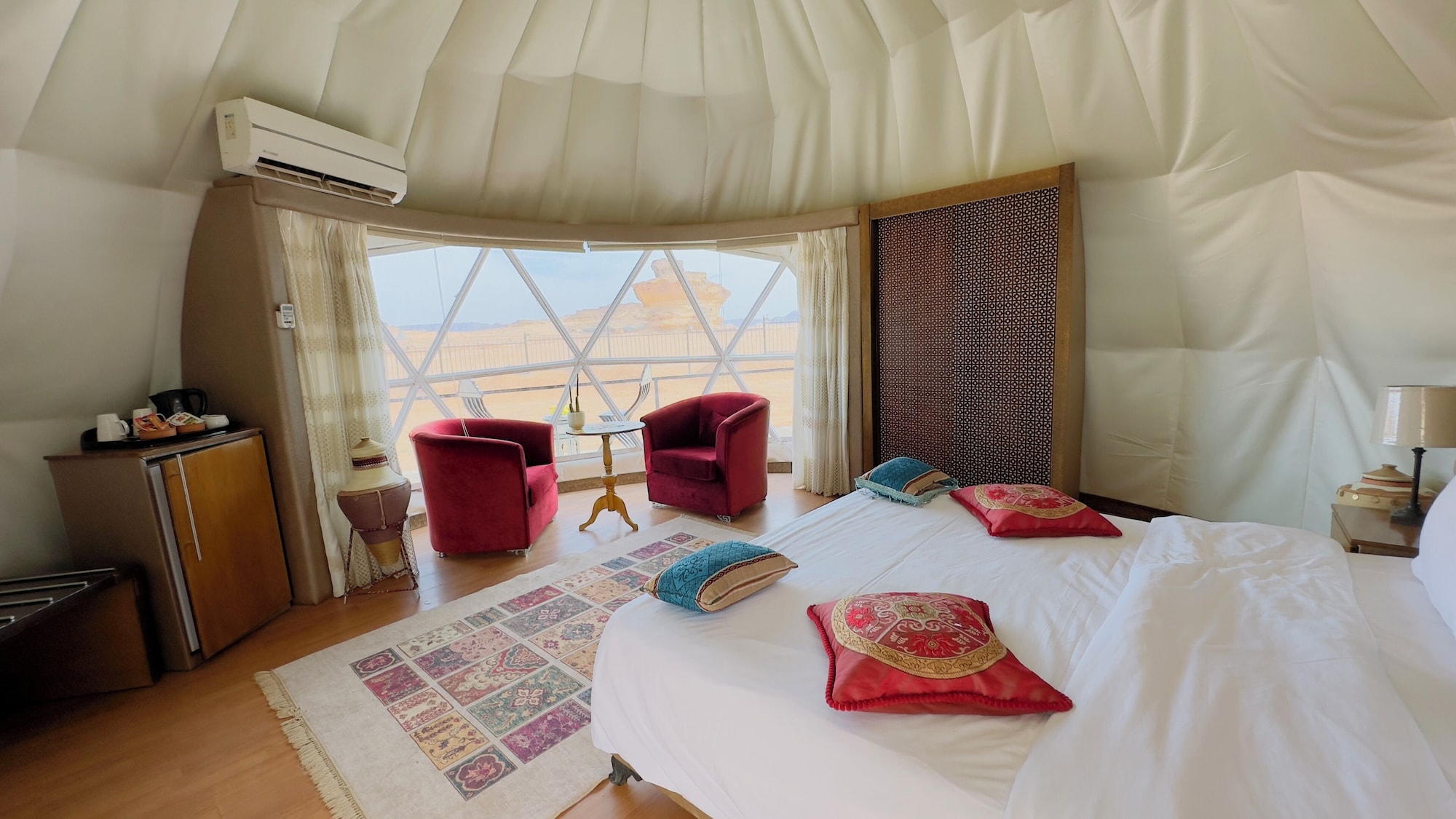 1 Bedroom, Luxury, Tent, Mountain Side, Mountain View، Wadi Rum Mazayen Camp 2/10
