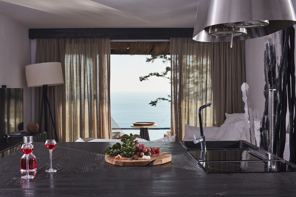 Myconian Utopia Relais & Chateaux 45/66