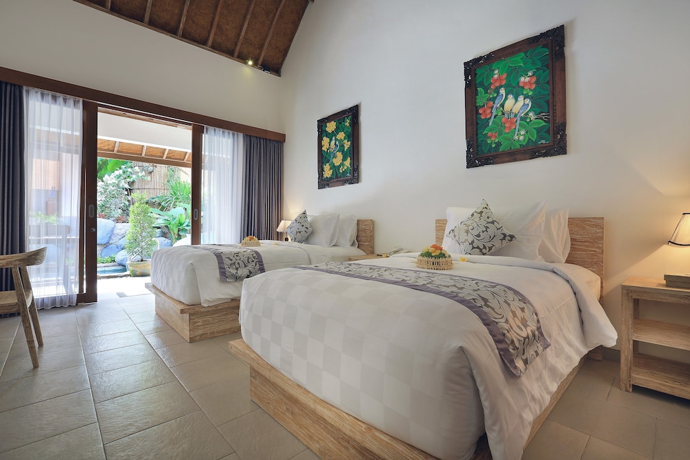 Batu Agung Villas 4/33