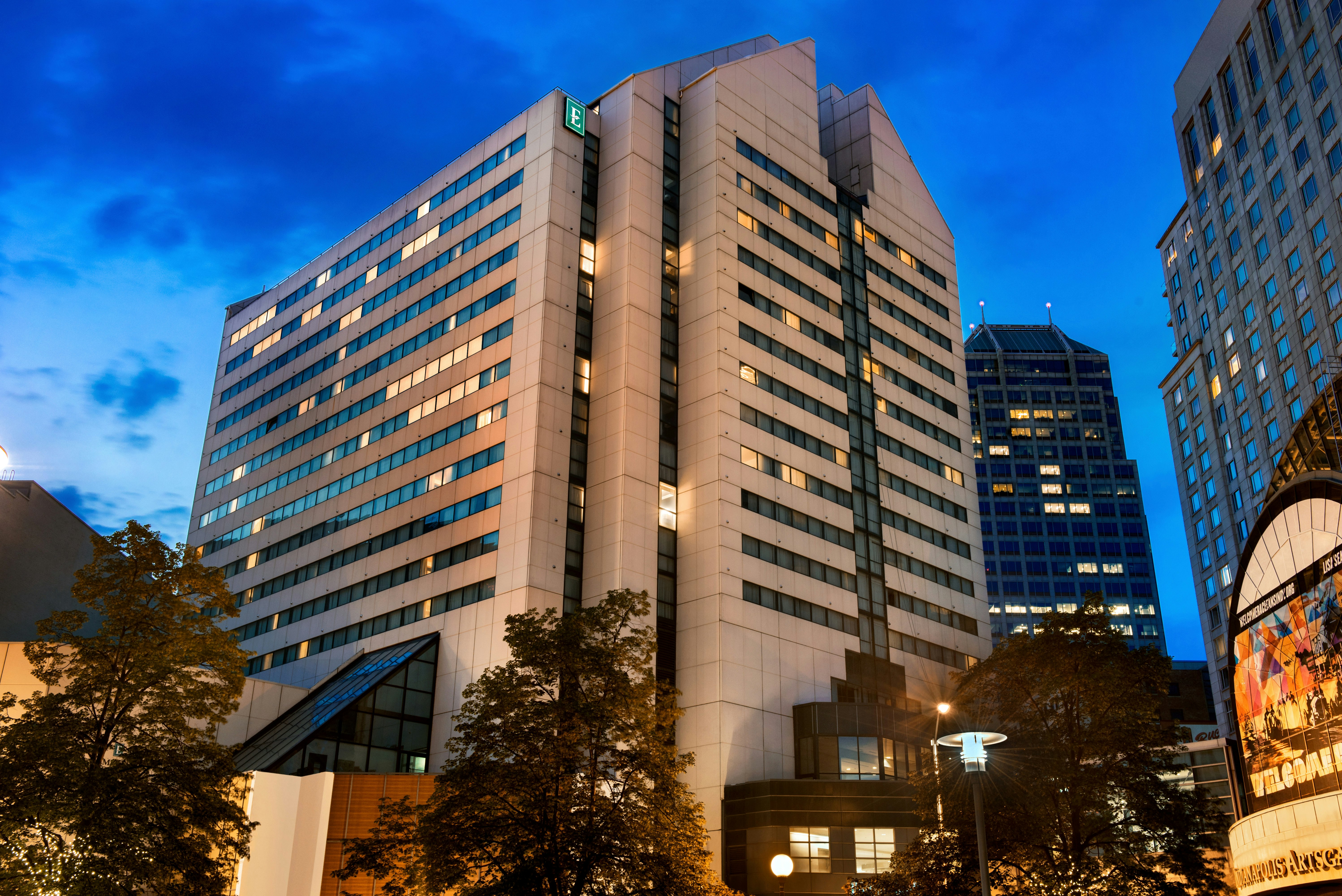 Embassy Suites Indianapolis Downtown 3/75