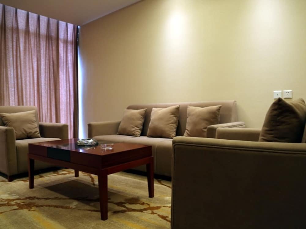 Greentree Inn Xizhou Fanshi County Bus Station Hotel 17/27