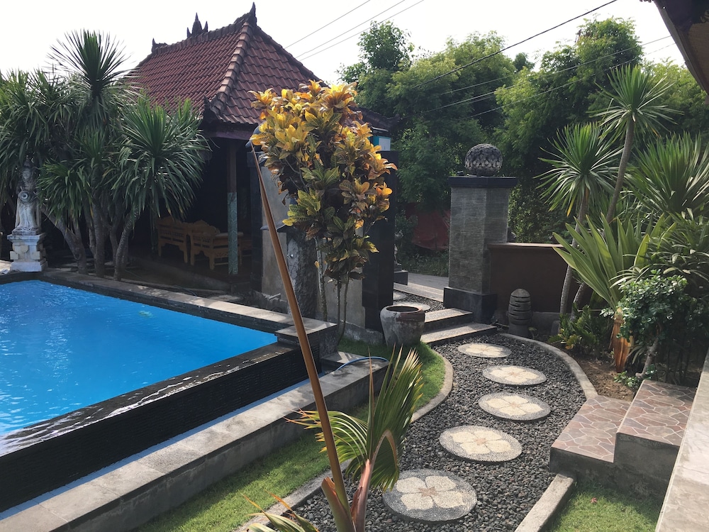 Cassava Bungalow 25/37