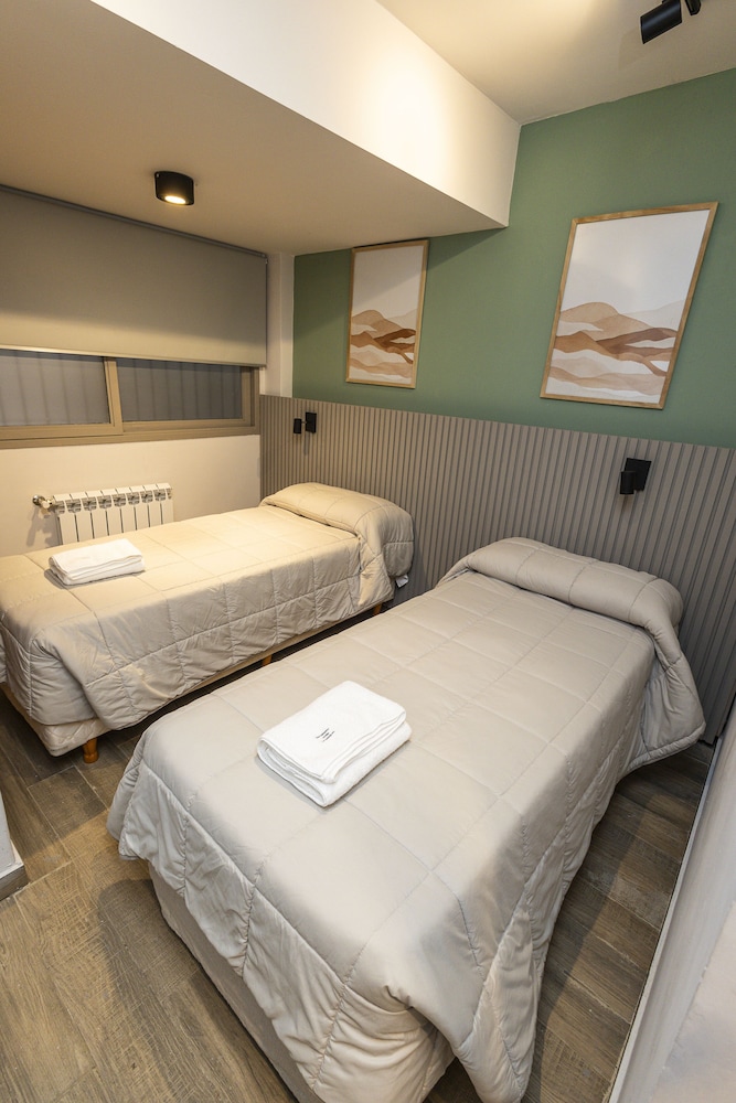 M383 Hotel Bariloche 11/47