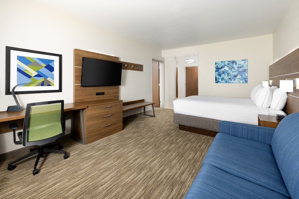 Holiday Inn Express & Suites Oakhurst Yosemite Park Area 24/48