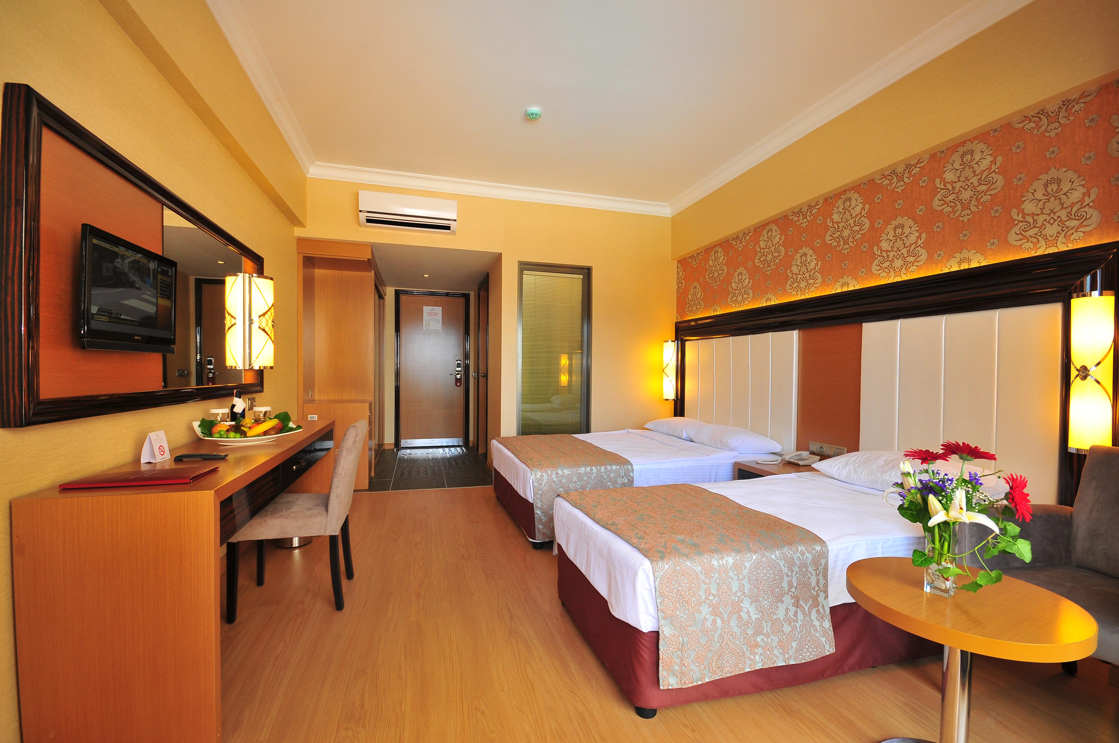 Room, Double Bed, Lateral Side Sea View