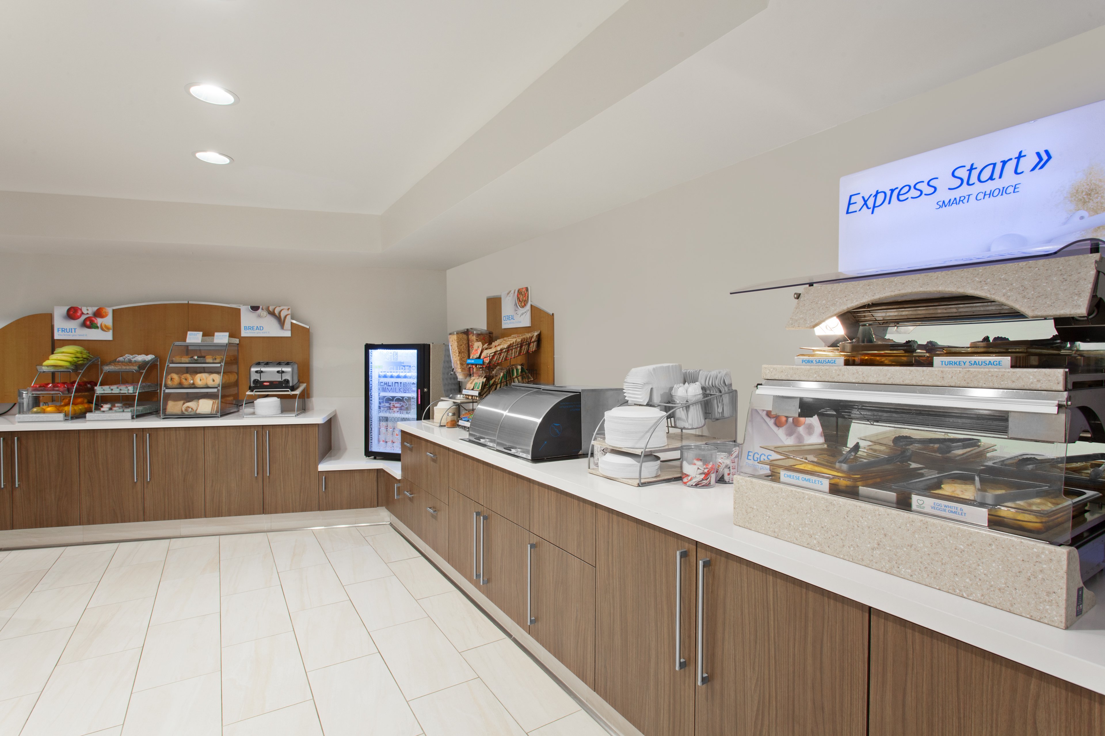 Holiday Inn Express West Los Angeles 5/35