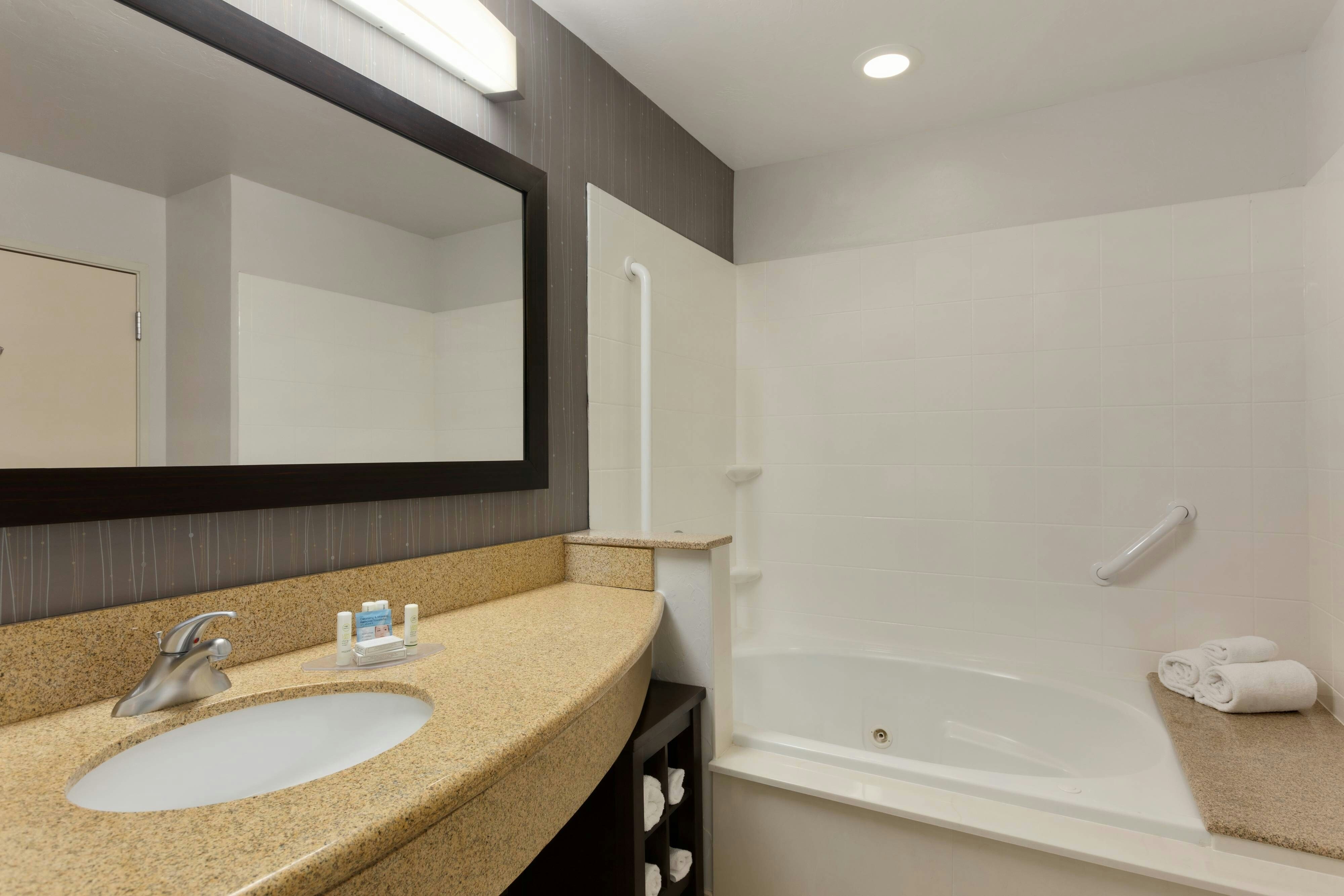 Courtyard by Marriott Oklahoma City North/Quail Springs 34/38