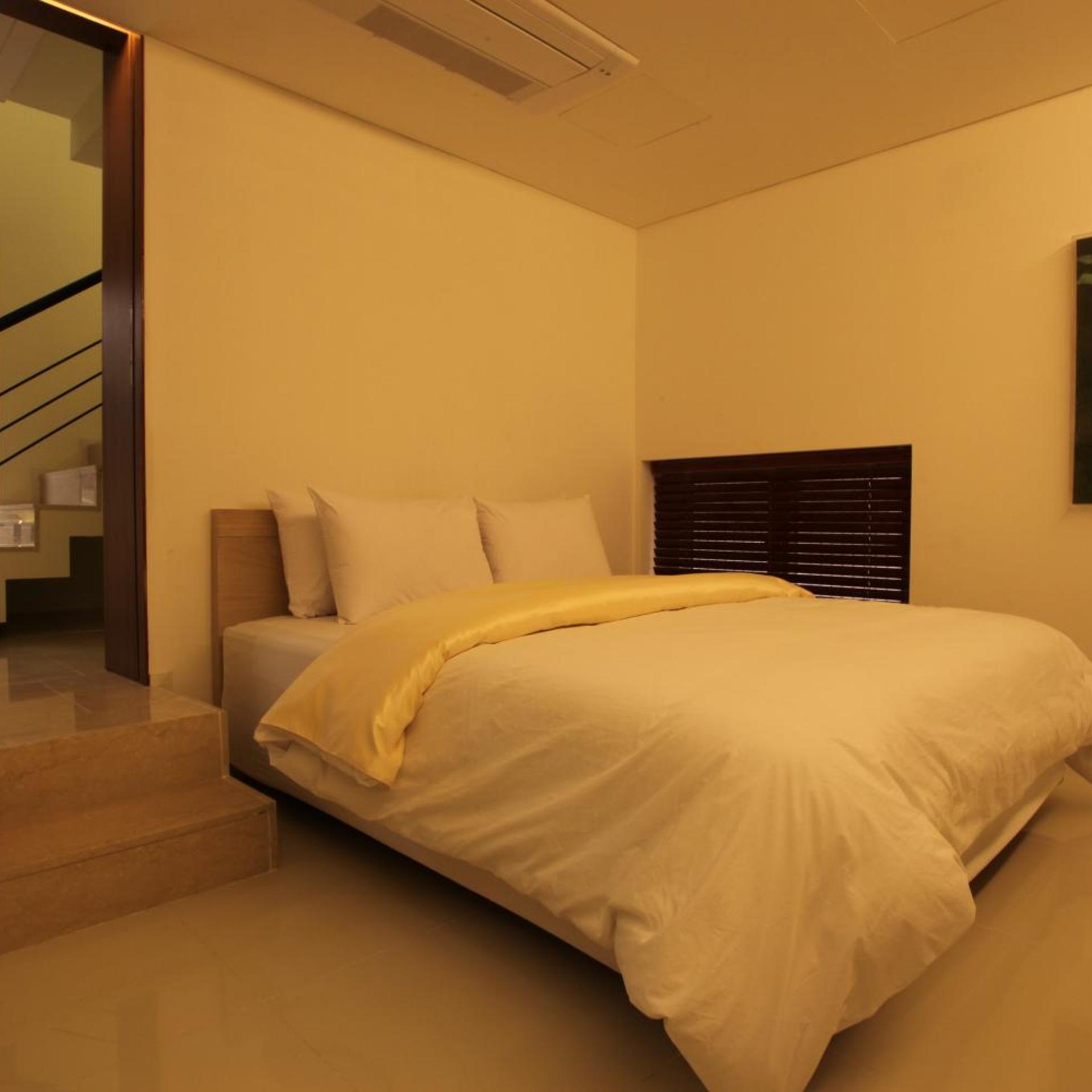 Yuwon Hotel 8/57