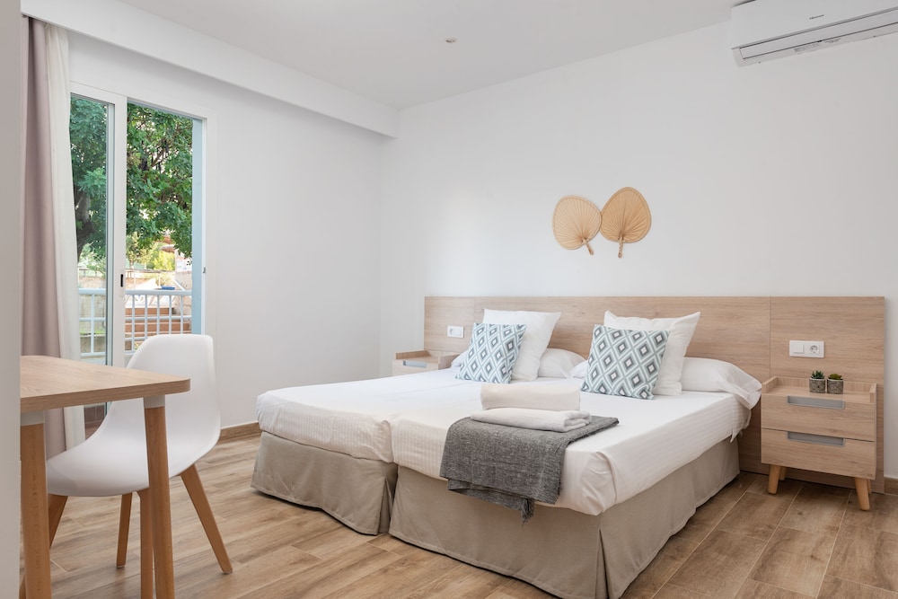 Villa Real Club Apartments 12/50