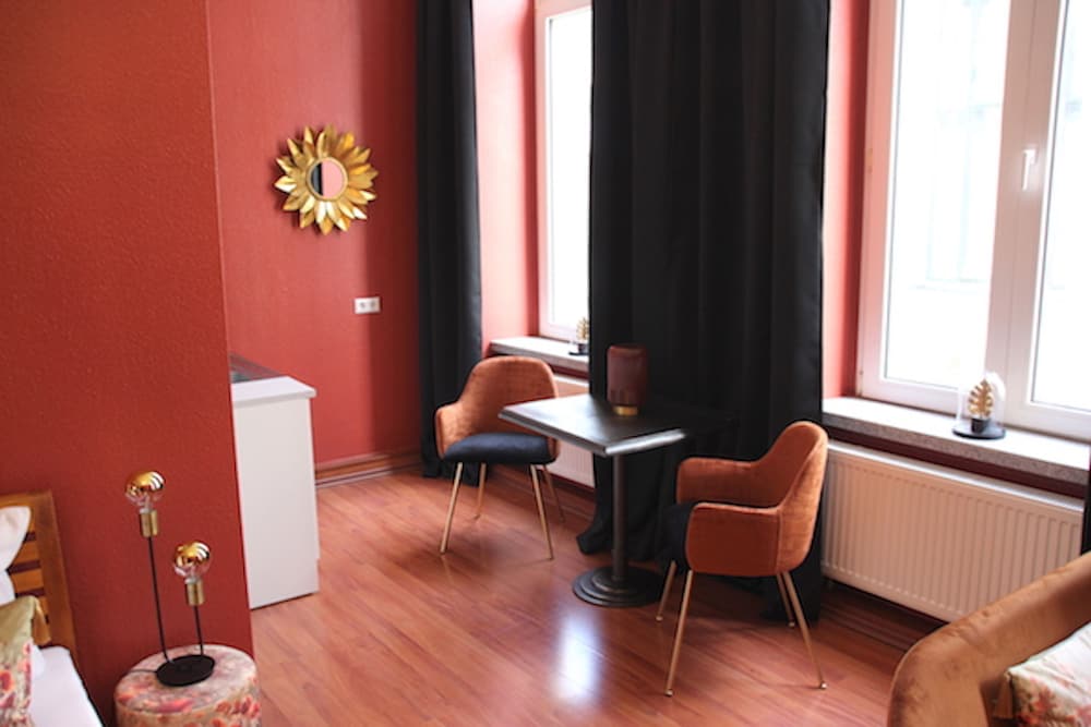 DOMSTERN HOTEL 49/64