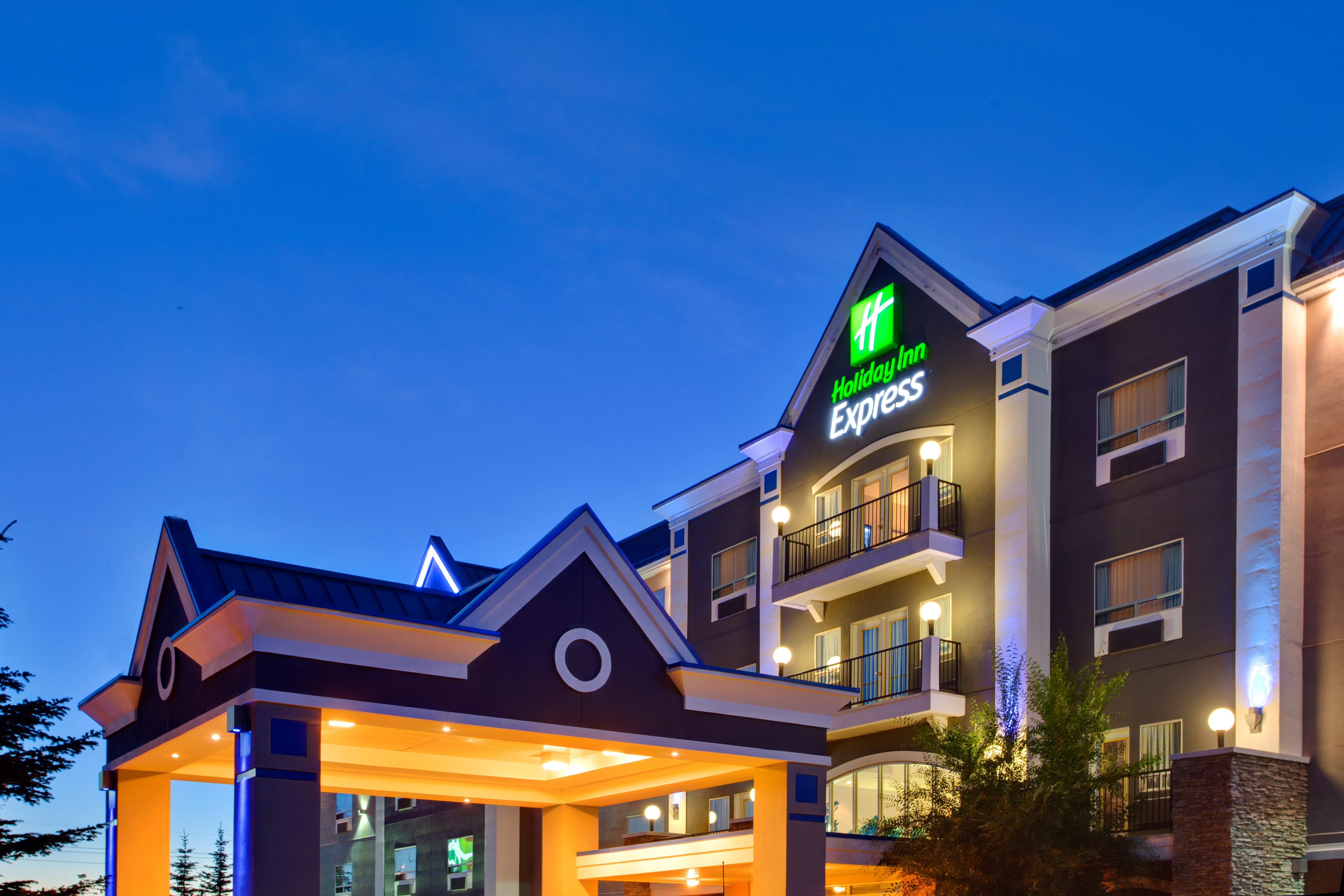 Holiday Inn Express Hotel Suites Calgary South Macleod Trail S 2/73
