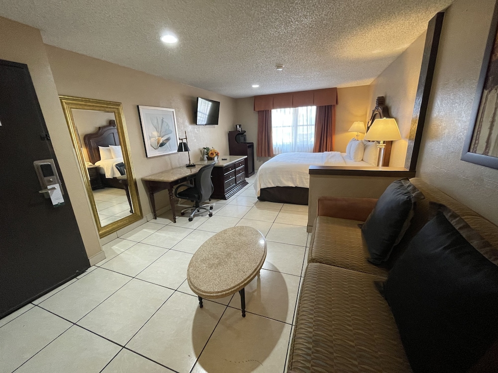 Quality Inn Suites Near the Border 45/67