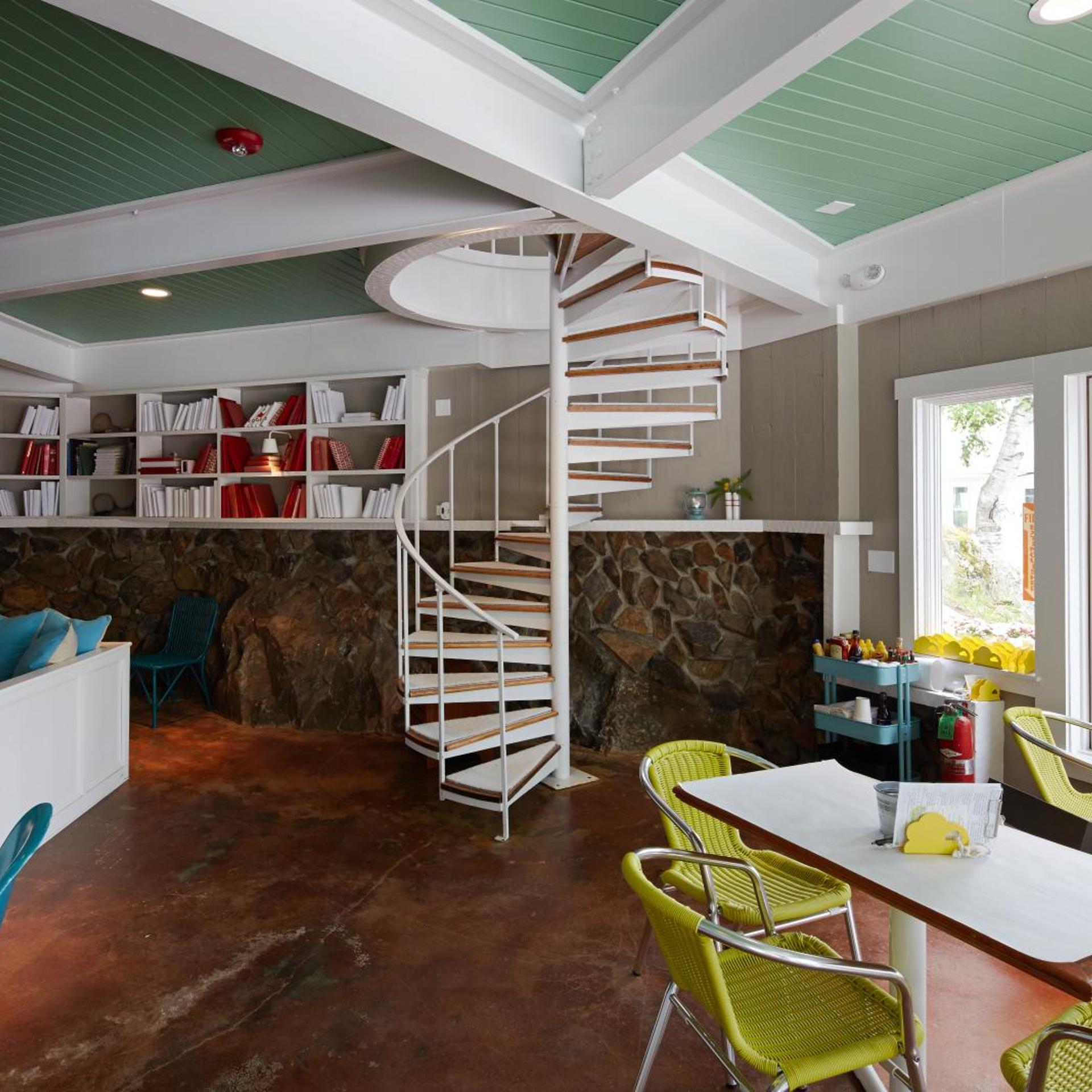 Village Cove Inn 41/51