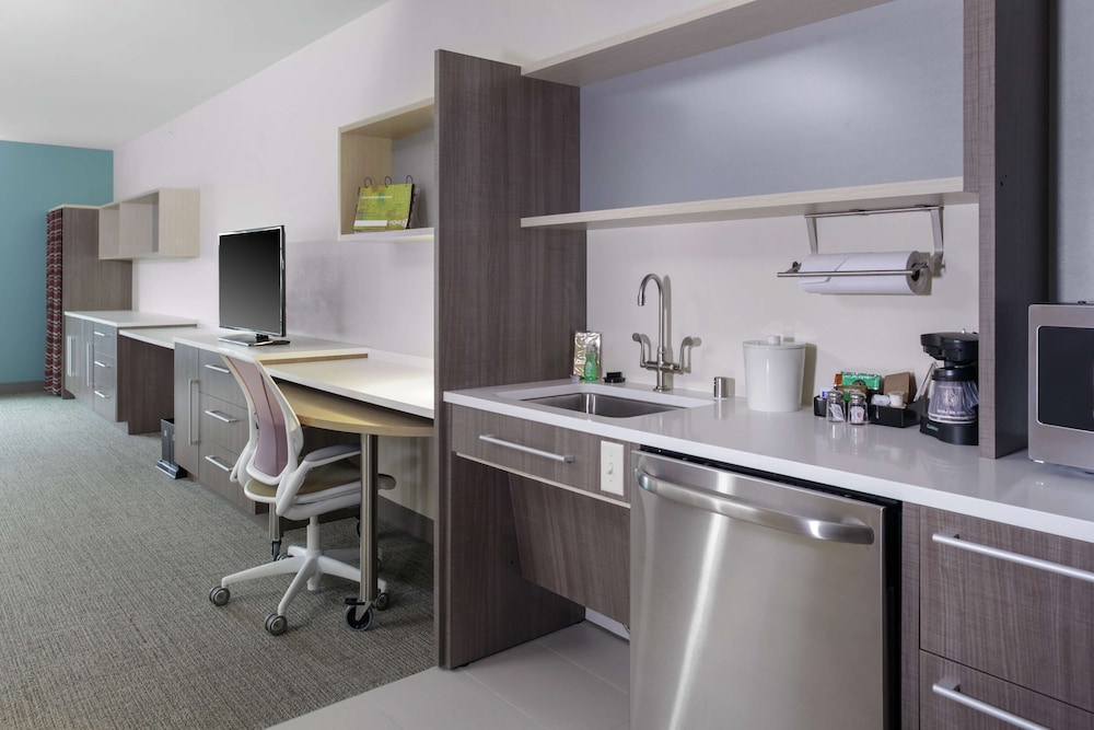 Home2 Suites by Hilton Fort Collins 38/44