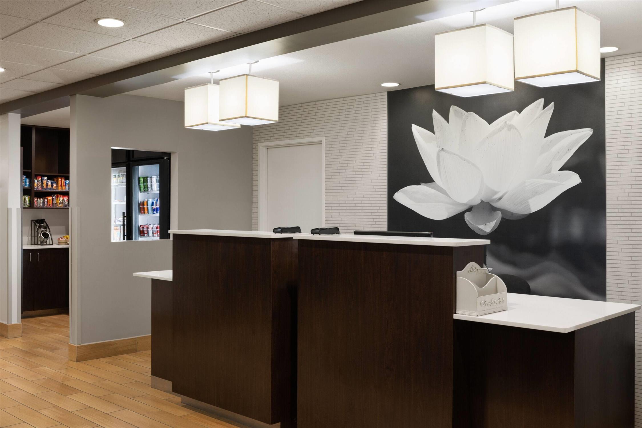 La Quinta Inn & Suites by Wyndham Spokane Valley 8/33