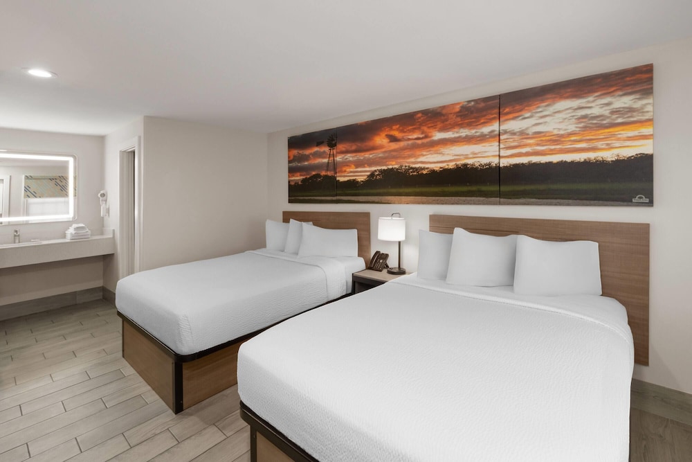 Days Inn by Wyndham Aransas Pass 7/50