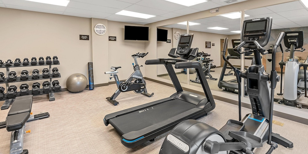Candlewood Suites 23/48