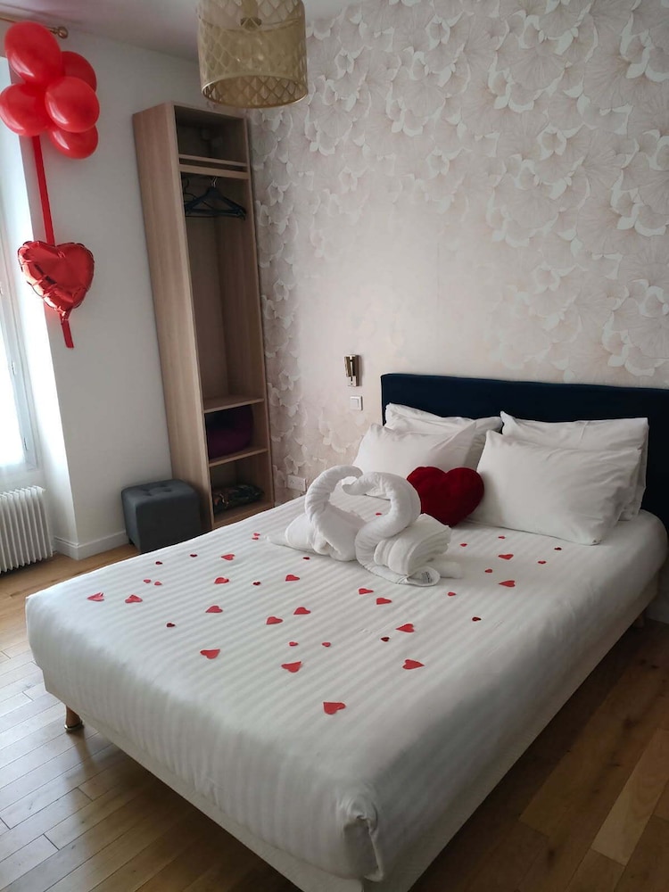 COMFORT, DOUBLE BED