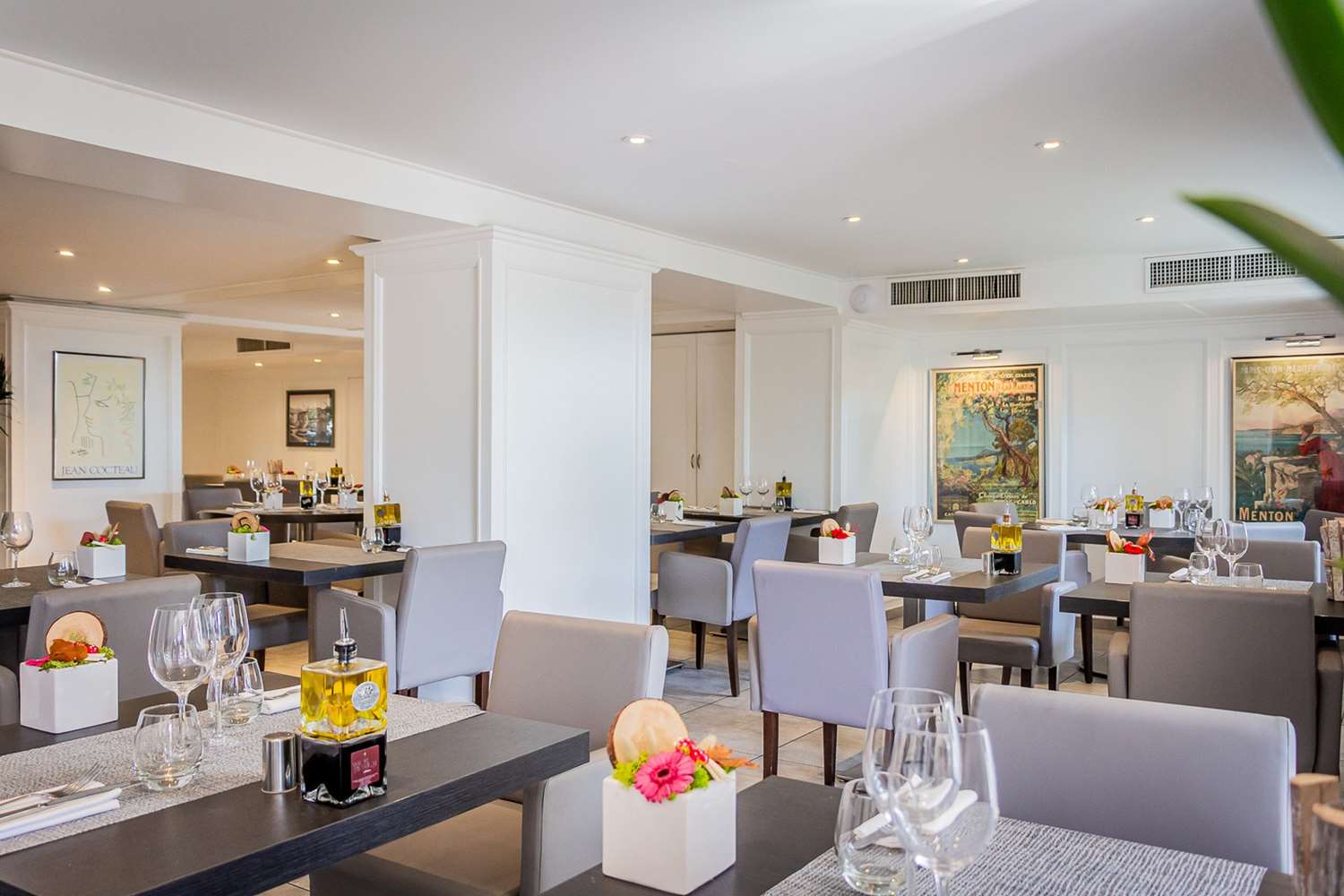 restaurant cafeteria