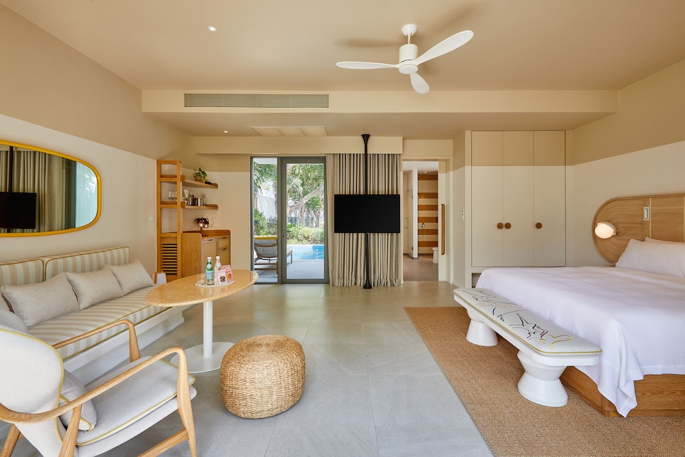 The Standard Hua Hin 41/82