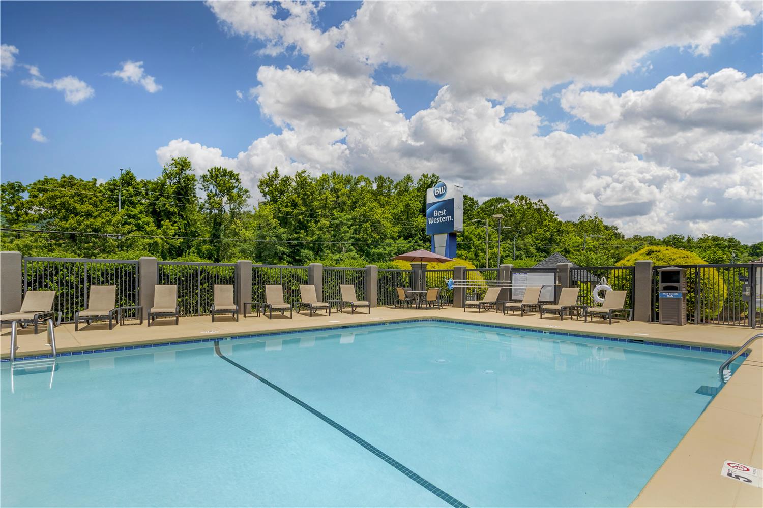 Best Western Asheville -Blue Ridge Parkway 24/40
