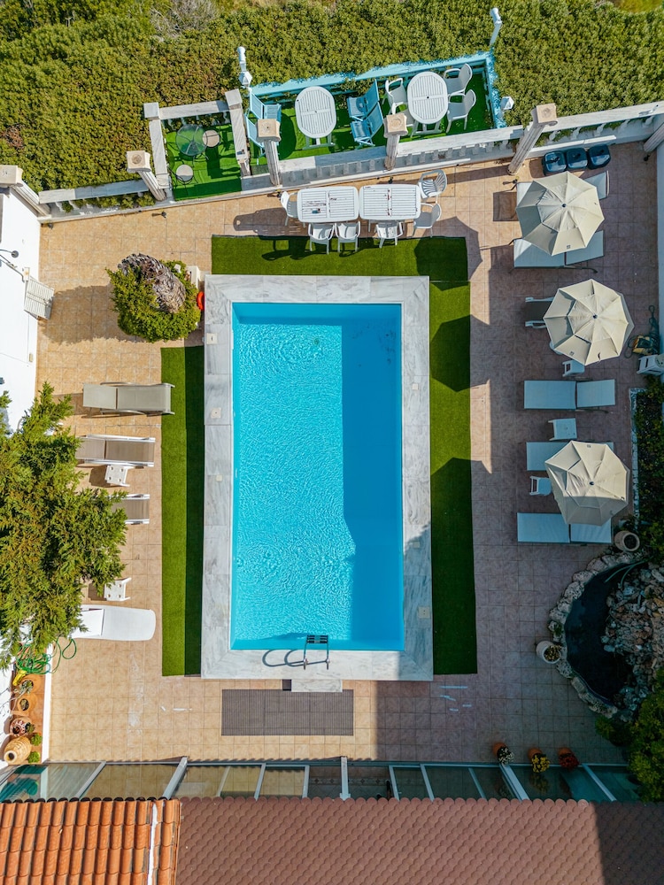 Hotel-Mistral Aegina 18/50