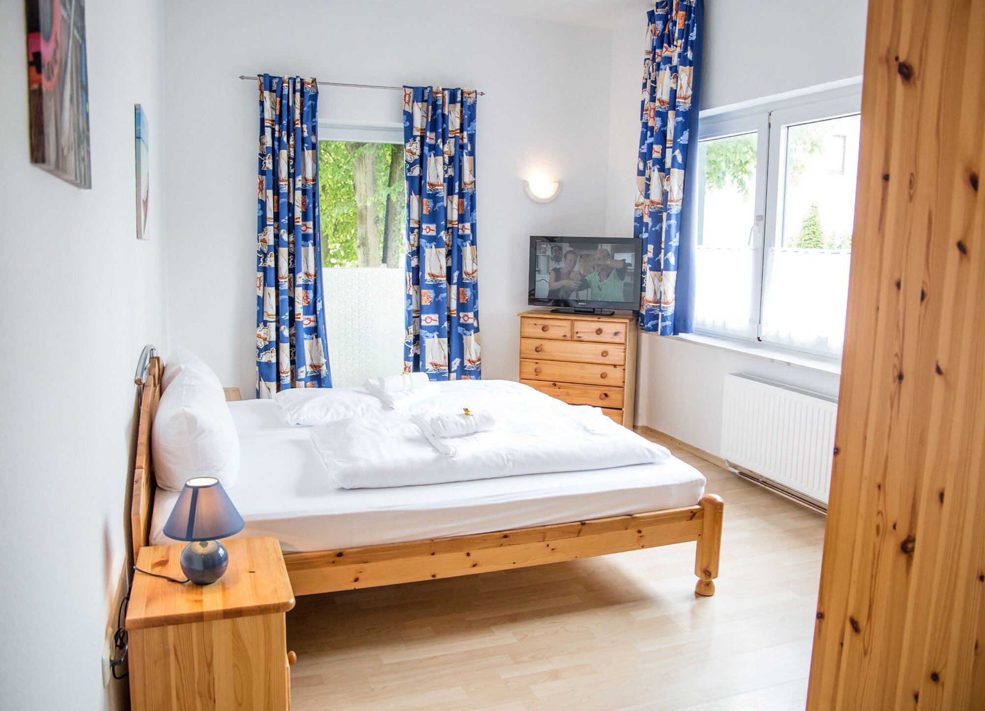 Room, King Bed, Balcony