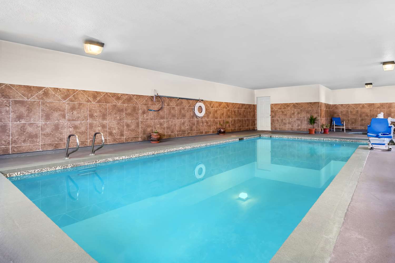 SureStay by Best Western Lakeview 5/12